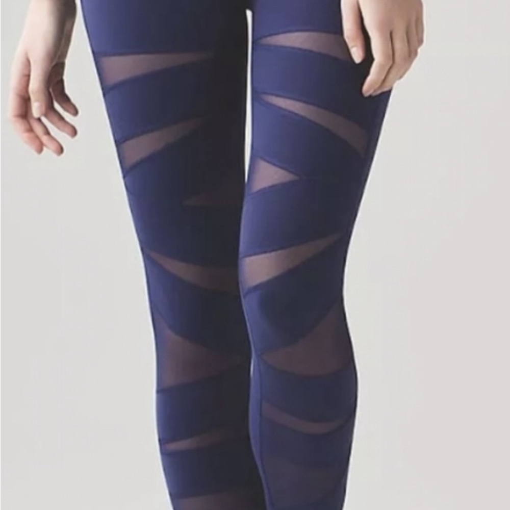 Lululemon Athletica Deep Blue Mesh- High Times Legging Size 4